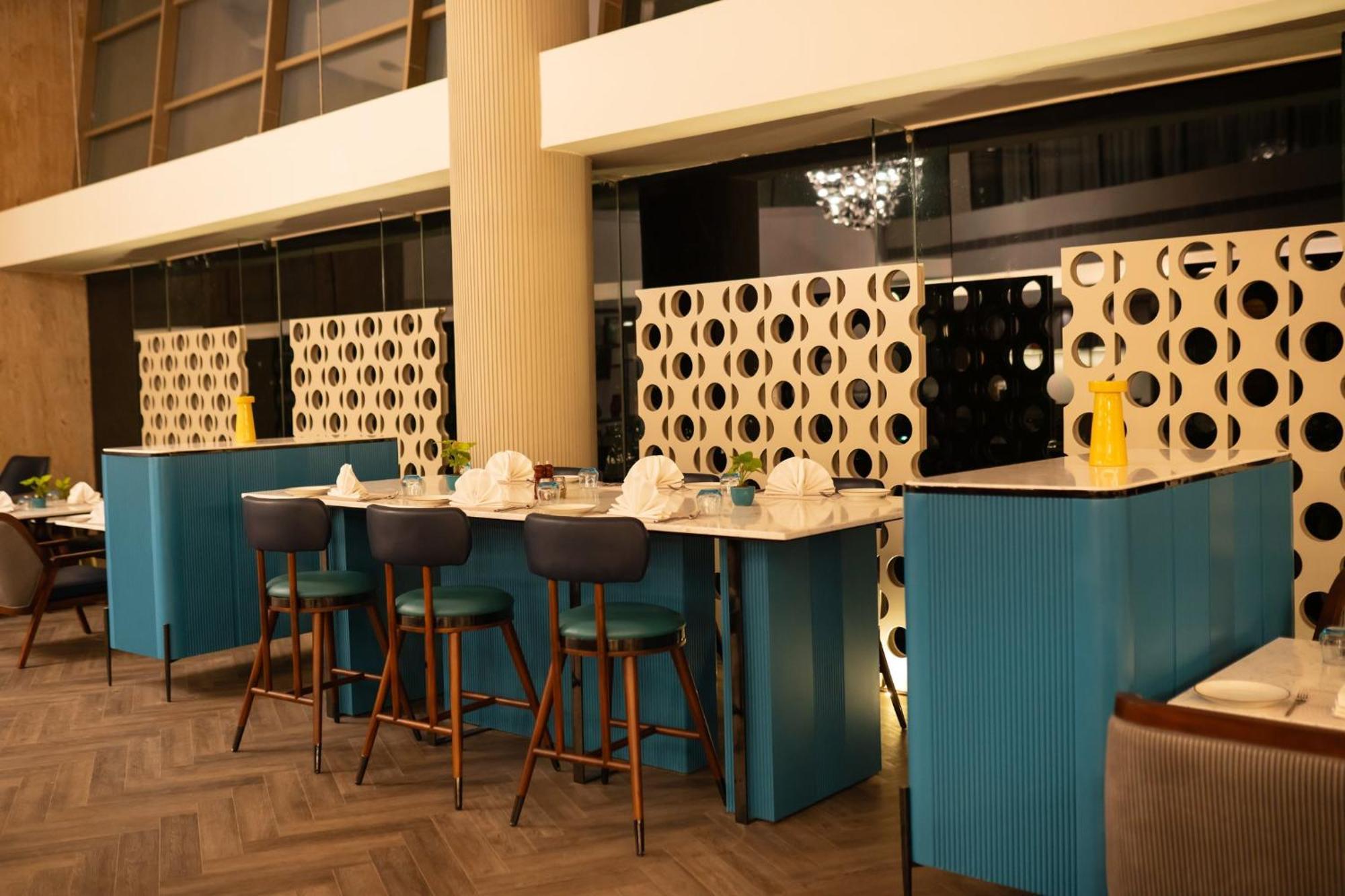 Crowne Plaza Ahmedabad City Centre By Ihg Экстерьер фото