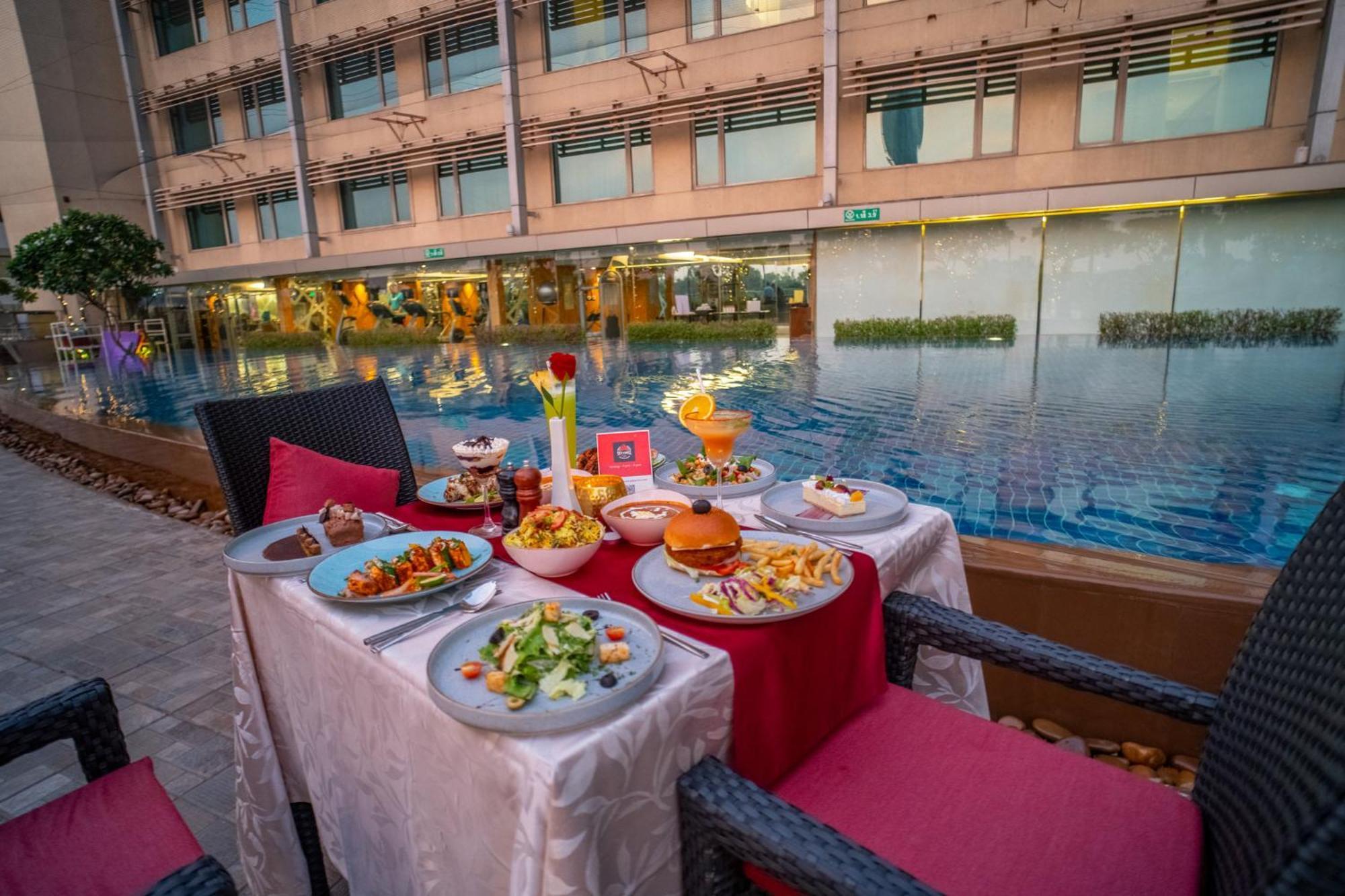 Crowne Plaza Ahmedabad City Centre By Ihg Экстерьер фото